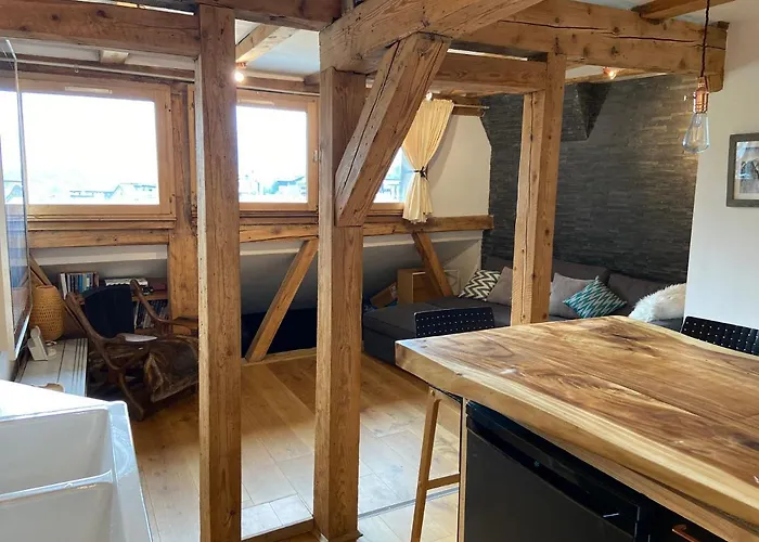 Beautiful In Centre With Superb Mountain Views