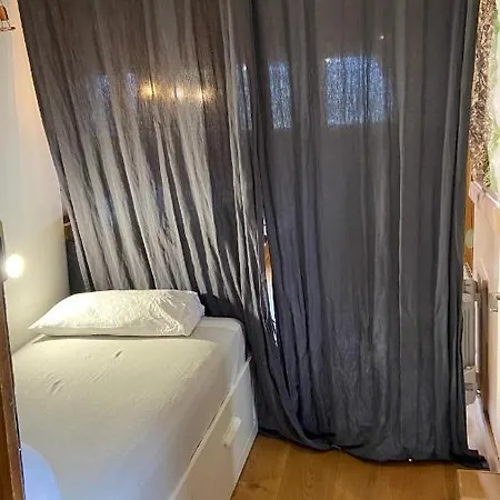 Beautiful In Centre With Superb Mountain Views Апартаменти Шамоні
