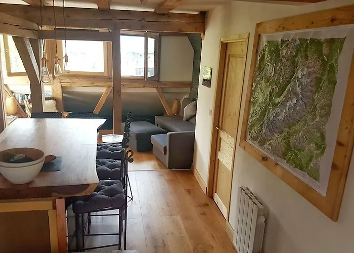 Beautiful In Centre With Superb Mountain Views * Шамони