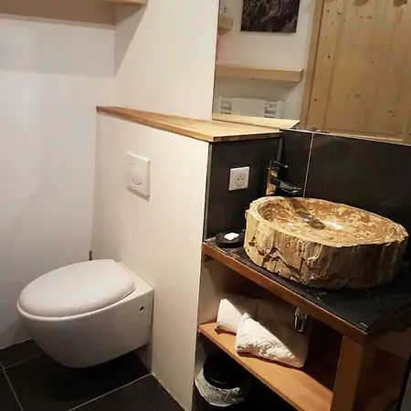 Beautiful In Centre With Superb Mountain Views 霞慕尼