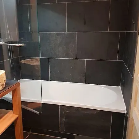 公寓 Beautiful In Centre With Superb Mountain Views 霞慕尼